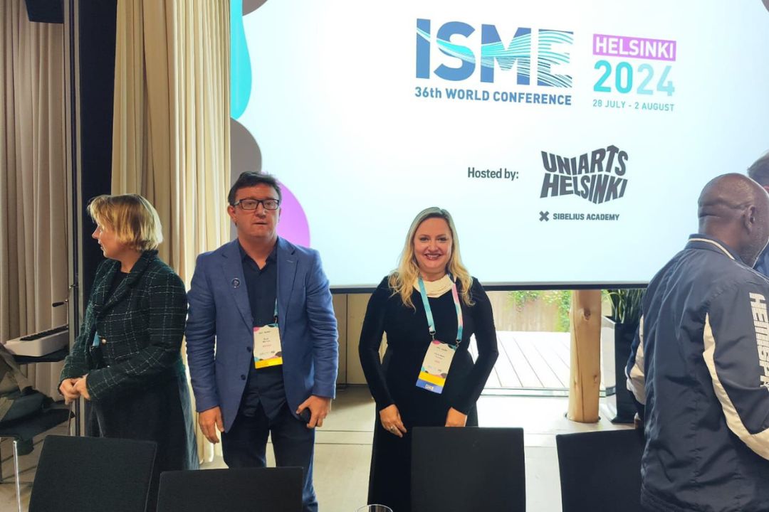 Flavia Maria Cruvinel, "integrar o conselho diretor da ISME foi gratificante e uma experiência ímpar".