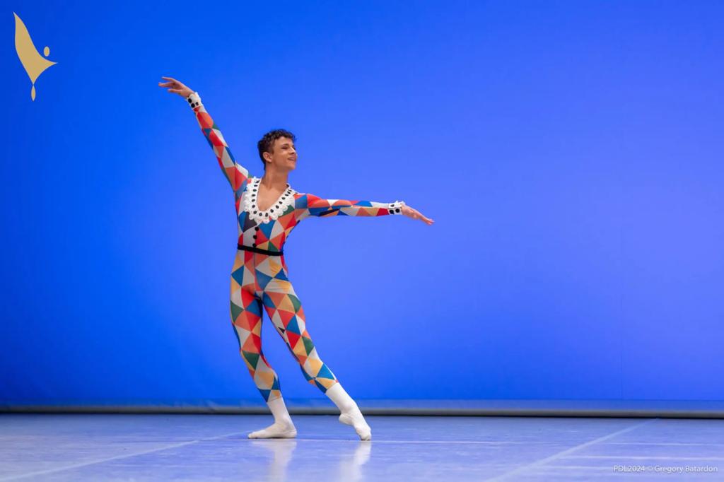 Bailarino da Escola do Futuro de Goiás em Artes Basileu França conquista 1º lugar no Prix de Lausanne, na Suíça