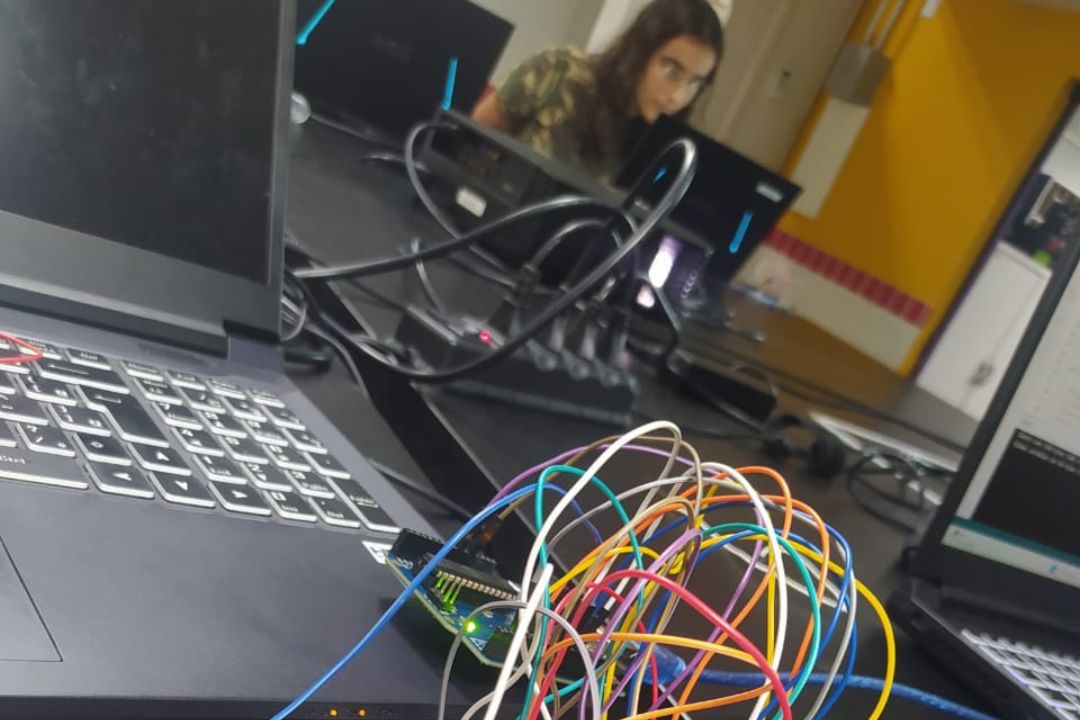 EPT: forma para o mercado de trabalho desenvolvendo competências específicas