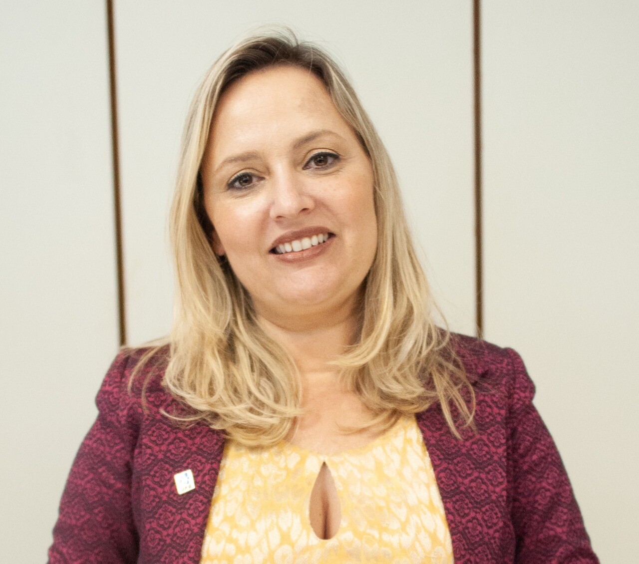 Drª. Flavia Maria Cruvinel